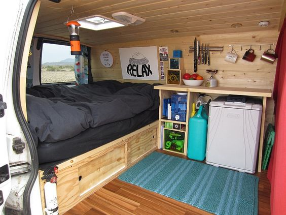 Consejos y trucos para convertir una furgoneta normal en una Camper