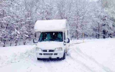 conducir por la nieve en autocaravana