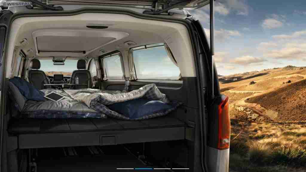 Trasera cama de la autocaravana Marco Polo Horizon de Mercedes Benz