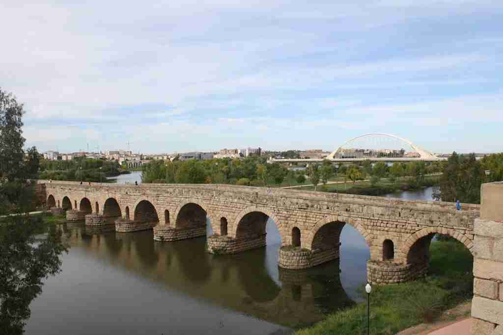 Puente romano de Mérida: sobre el río Guadiana