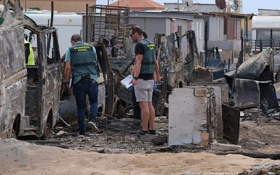 50 autocaravanas calcinadas en un incendio en Fuerteventura